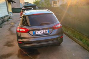 Ford mondeo station wagon 