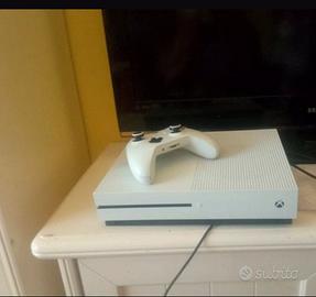 Xbox one s 1tb+3giochi