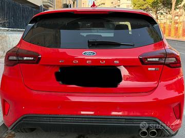 Ford Focus MHEV 155 CV 2023 – 32.800 km – €17.200