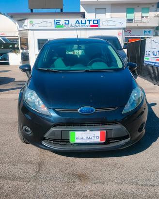 Ford Fiesta 1.4 TDCi 68CV 5 porte Titanium