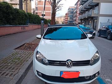GOLF CABRIO DEL 2013 CON CAMBIO AUTOMATICO E NAVIG