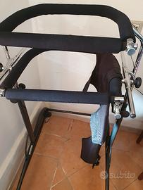 atrezzo x far camminare disabile con imbragadura