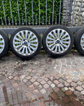 Cerchioni in lega per auto