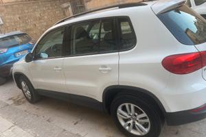 VOLKSWAGEN Tiguan 1ª serie - 2015