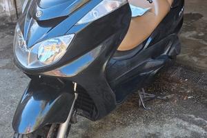 Yamaha MAJESTY 400 - 2008 - 1800 €