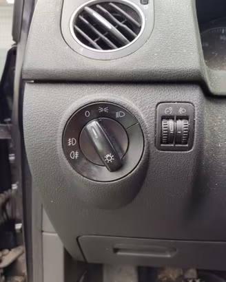 Interruttore fari VOLKSWAGEN GOLF 5 PLUS del 2006