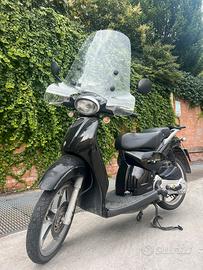 Scarabeo Aprilia 50 4t