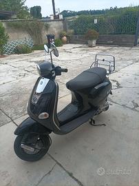 Vespa ET4 125 primavera