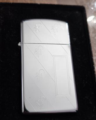 Zippo Slim Vintage 1975 Fleur-de-Lis – Nuovo 