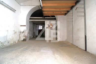 MAGAZZINO - 62 M² - VIA E. S. PICCOLOMINI, 9 (TS)