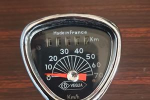 contachilometri  tachimetro veglia ! Vespa