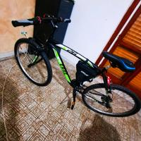 bici mtb taglia 26 con accessori aggiunti