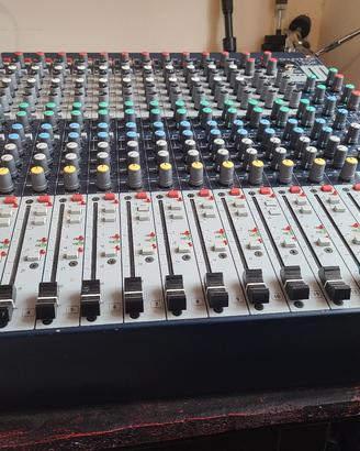 Mixer Soundcraft GB2 12.2R