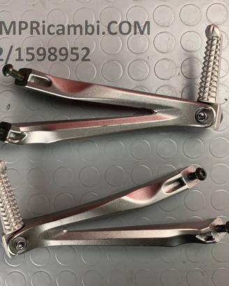 PEDANE PASSEGGERO YAMAHA R1 2006 2005 2004 YZF