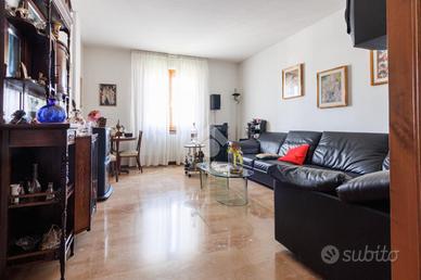 4 LOCALI A CITTÀ DI CASTELLO