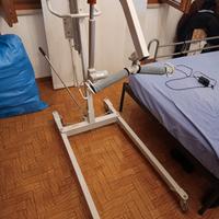 sollevatore elettrico per disabili