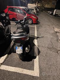 Scooter malaguti madison s200 2002