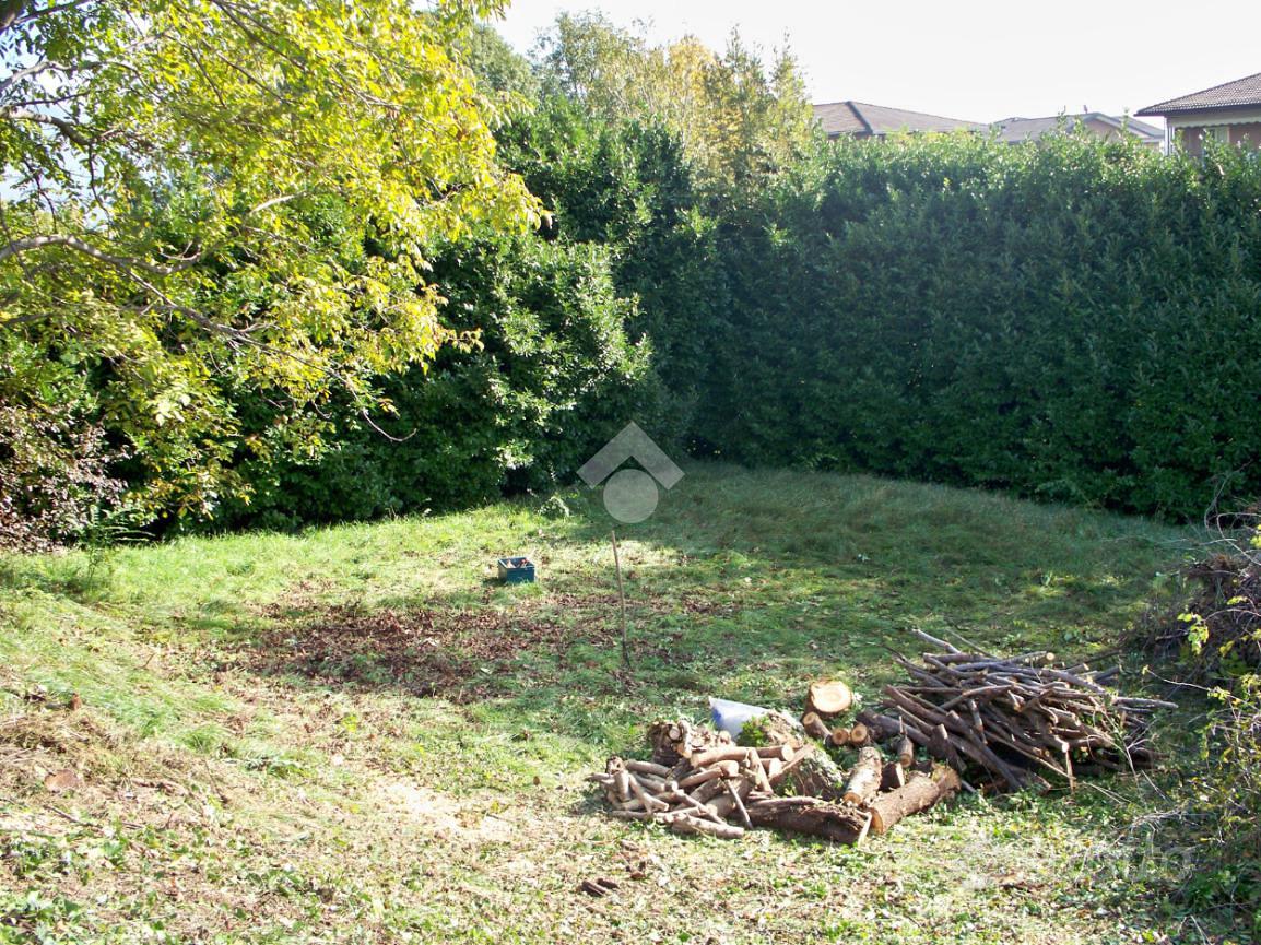 TER. RESIDENZIALE A ERBA - Vista 5