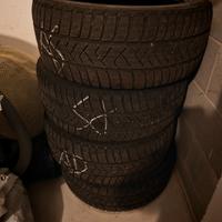 Pirelli Sottozero 4 pneumatici gomme invernali R17