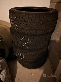 Pirelli Sottozero 4 pneumatici gomme invernali R17