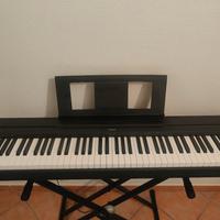 pianoforte digitale Yamaha P-45B 