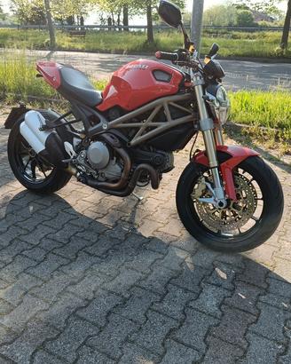ducati Monster 1100evo edizione limitata