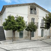 Nel Borgo Di Capri Leone