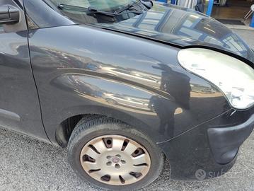 Parafango destro FIAT DOBLO del 2011