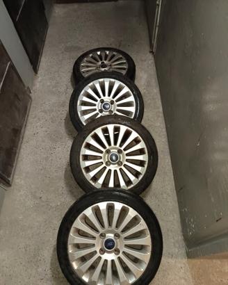cerchi e gomme Ford Fiesta 6 serie