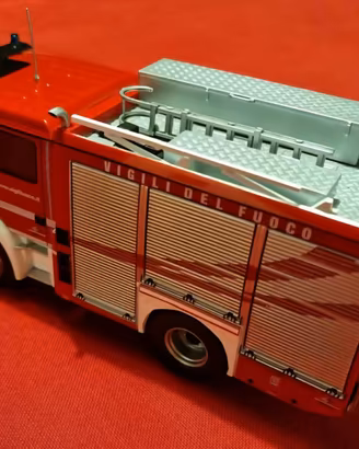 Modellino Autopompa Vigili del fuoco MAN