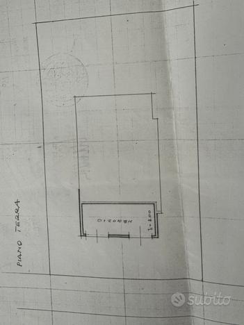 Magazzino con potenziale abitativo