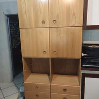 Mobile in Legno con ante e cassetti