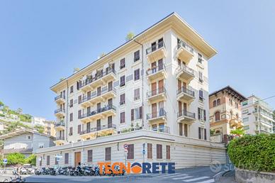 4 LOCALI A LA SPEZIA