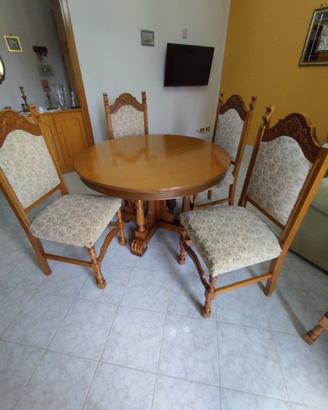 Tavolo e 5 sedie
