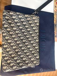 Pochette Dior A4 con cerniera
