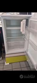 Frigorifero IKEA compatto con freezer