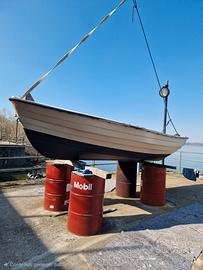 Barca in vetroresina