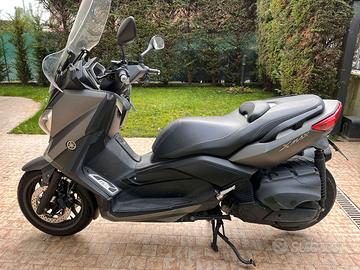 Yamaha X-Max 400