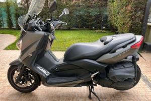 Yamaha X-Max 400