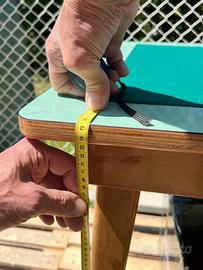 Tavolo da gioco vintage in legno con  piano verde