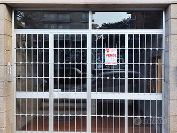 Via Carlo Cattaneo locale magazzino