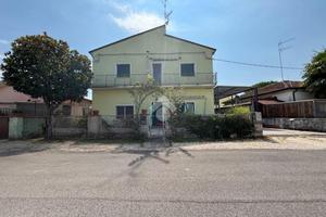 VILLA SINGOLA A ARGENTA