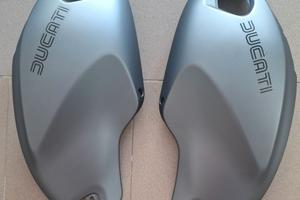 Coppia carene serbatoio Monster 696-796-110 dx sx