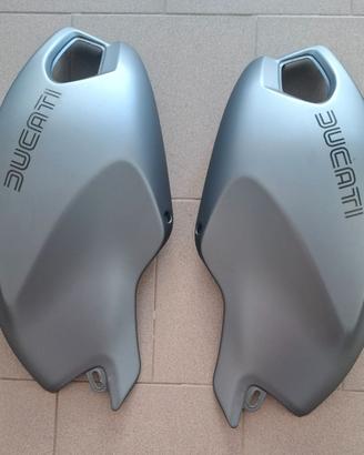 Coppia carene serbatoio Monster 696-796-1100 dx sx