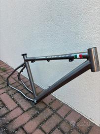 Telaio titanio Nevi Everest titanium mtb gravel