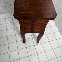Comodino in legno pregiato