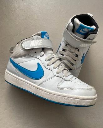 NIKE scarpe