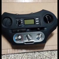 Consolle centrale e Fanali posteriori Toyota Yaris