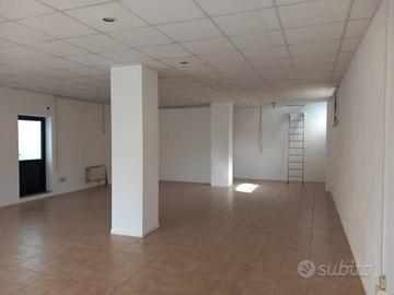 Immobile di 161 m² con 3 locali a Cavriago