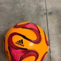 pallone calcio adidas